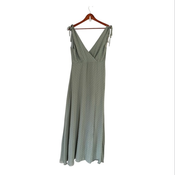 Lulu's Green Ruched V-Neck Maxi Gown - Picture 4 of 11